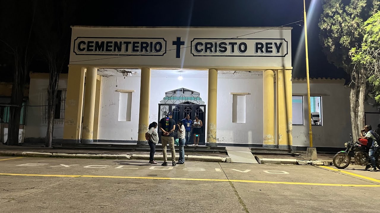 Relatos en el Cementerio 