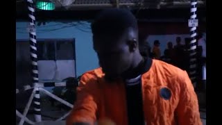 Feyzze Brown Kwenye Paformence