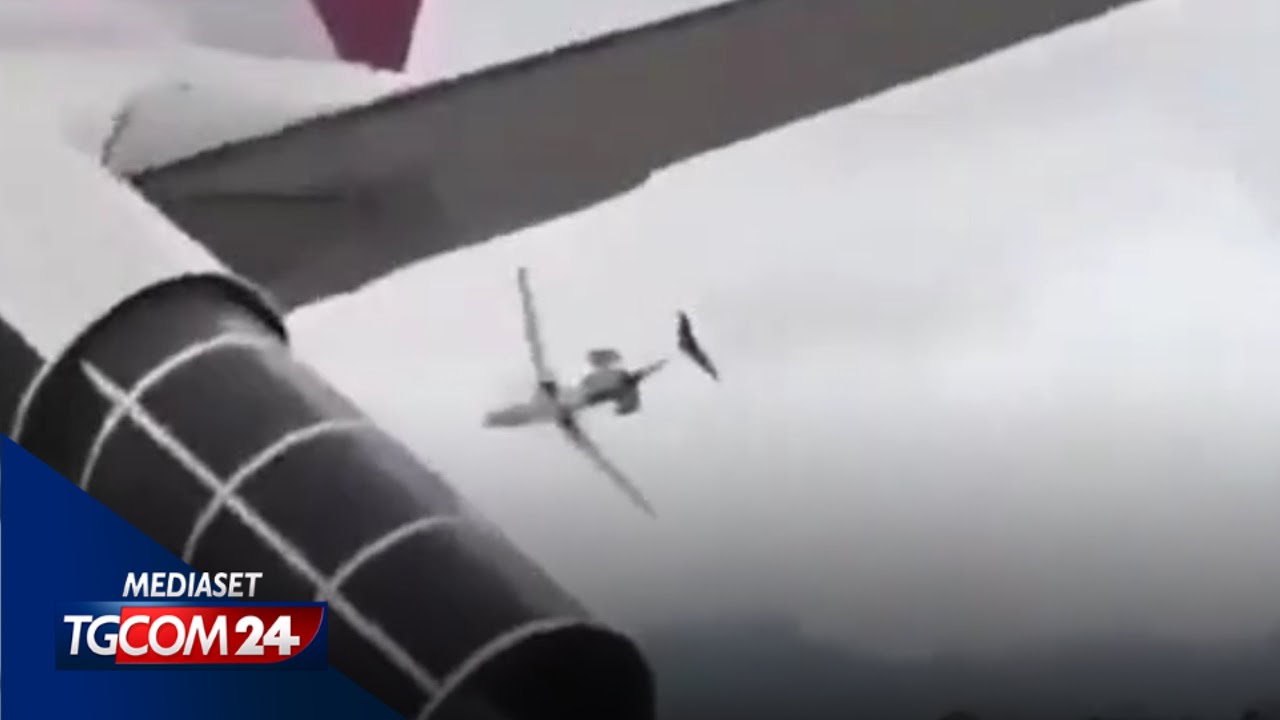 Nepal, aereo si schianta in fase di decollo - YouTube