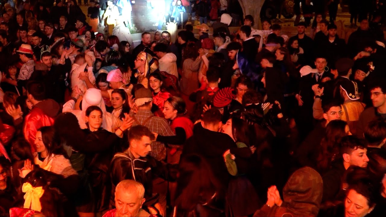 Lavello. Carnevale Rosso Domino. La Tradizione Continua