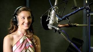 Carly Paoli: If We Could Learn To Love Again