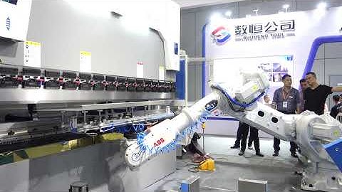 CHUANGHENG 6 axis CNC Press Brake with ABB Robot Bending Robotic Cell 2