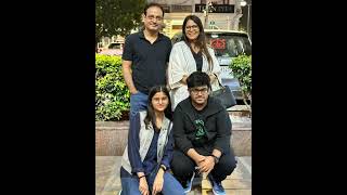 खश क पल,Dr.vikas Divyakirti Sir With His Beautiful Family