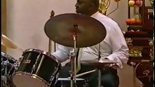 バーナード・パーディの動画