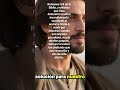 Romanos 5:8 la enfatiza que Dios demostró su amor incondicional y sacrificial al enviar a Cristo