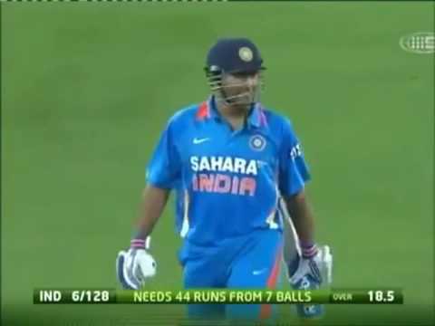 Dhoni throws bat on Brett lee