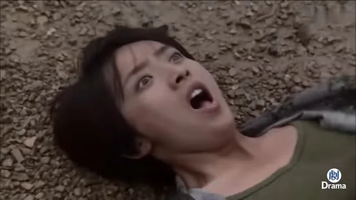 特种兵进行训练，男教官突然撕开女兵衣服，女兵们怒了集体反抗 - 天天要闻