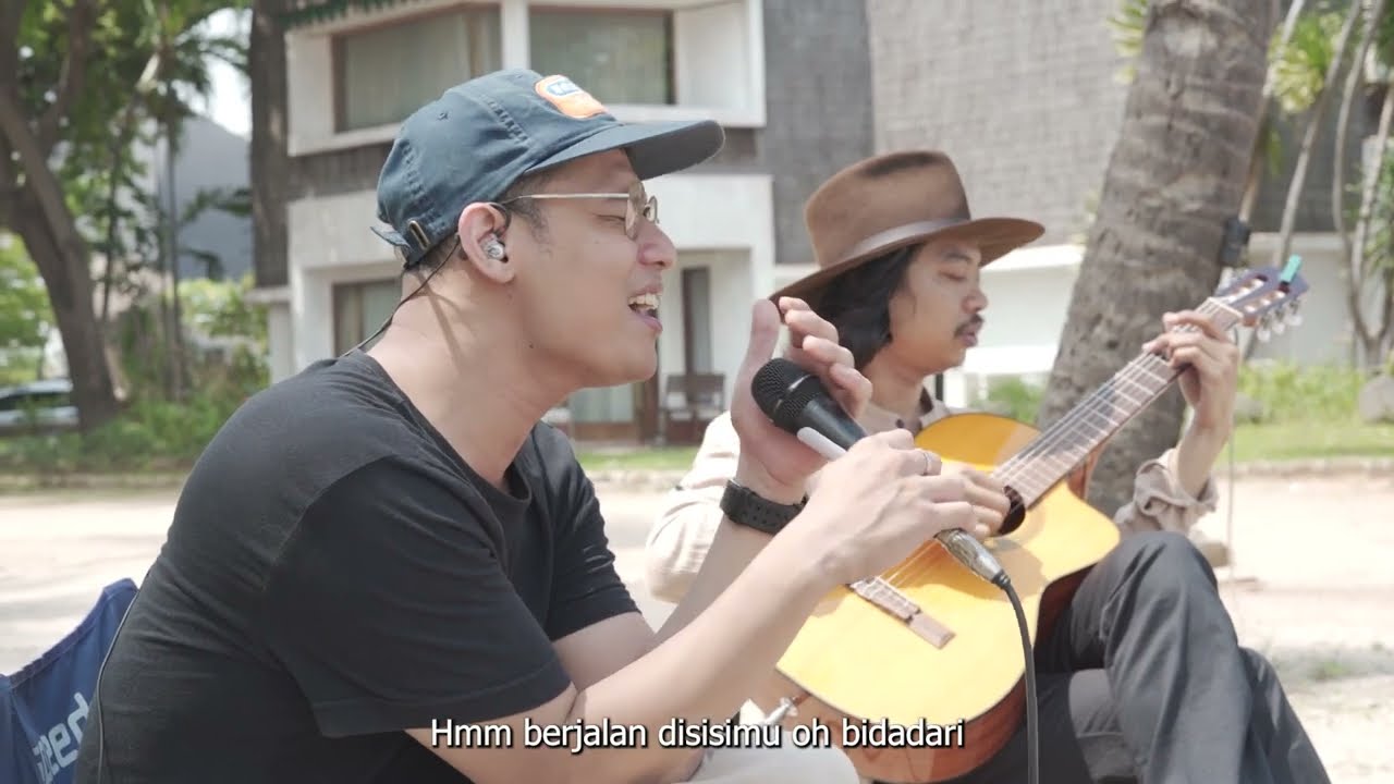 Pinil - Ciremai Bersamamu (Live Session)