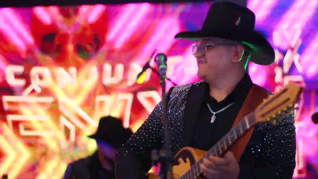 El Conjunto Fénix - Believer (En Vivo)