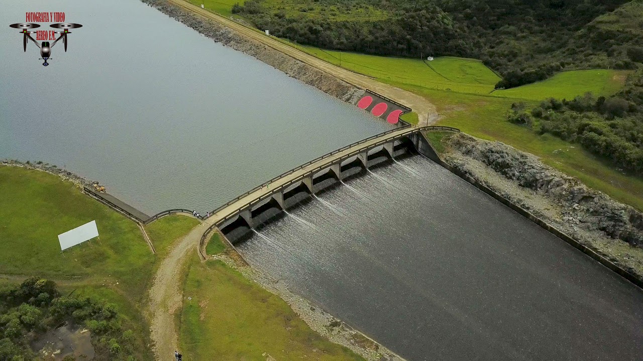 VERTEDERO DE AGUAS DEL EMBALSE DE GUATAPE ANTIOQUIA, TODO UN ESPECTACULO. 4k