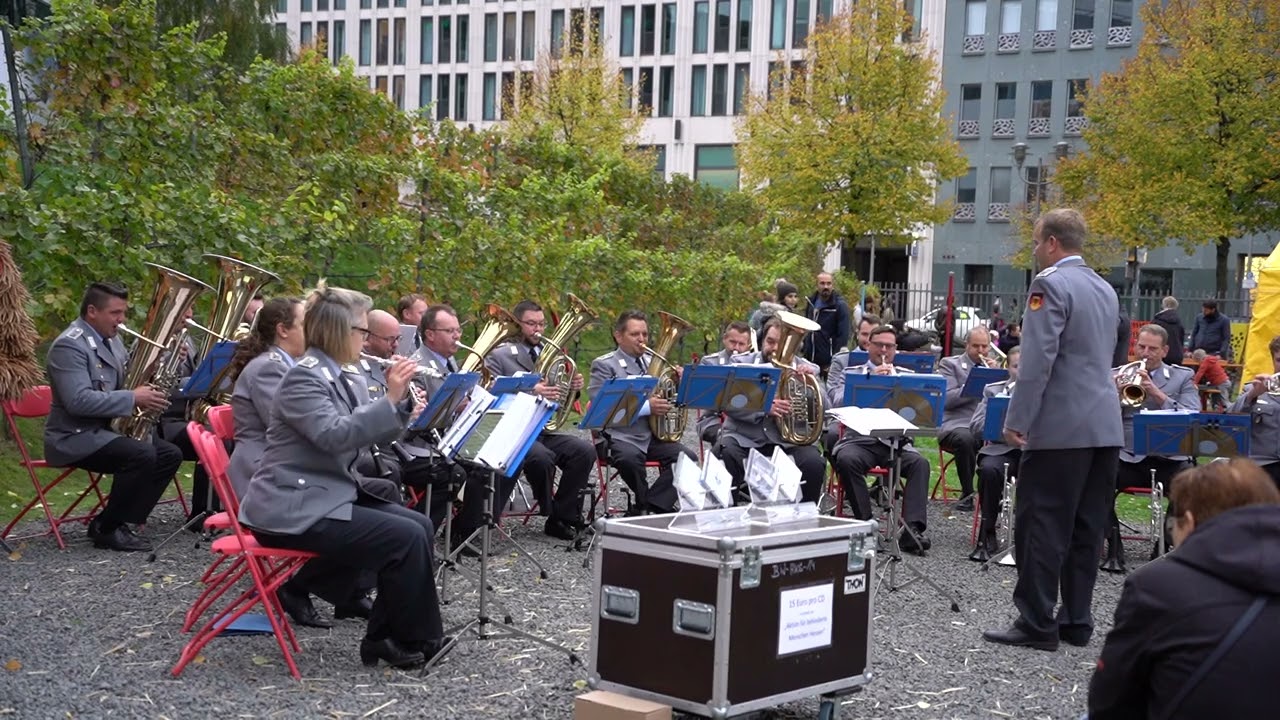 Heeresmusikkorps Kassel 3.10.2022 Auftritt in Berlin Tag der offenen Tür Hessische Landesvertretung