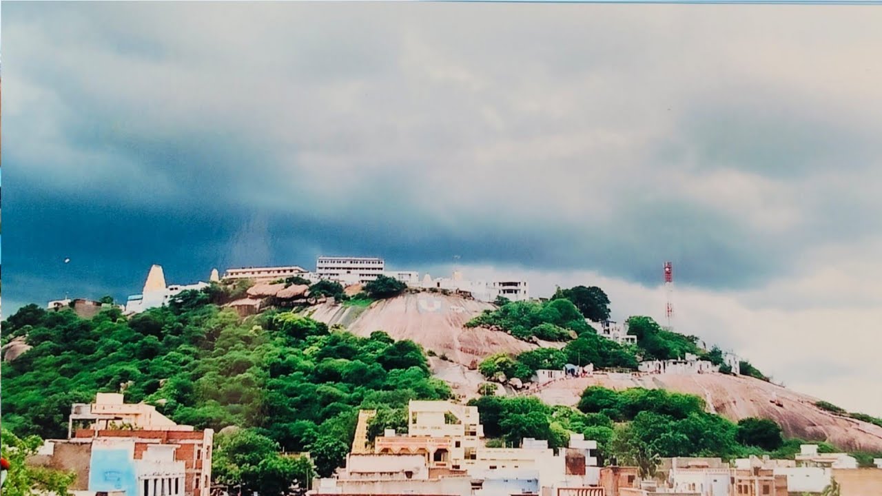 10 YEARS BACK OLD VIEW OF YADAGIRIGUTTA SRI LAKSHMMI NARASIMHA SWAMY TEMPLE#yadadri
