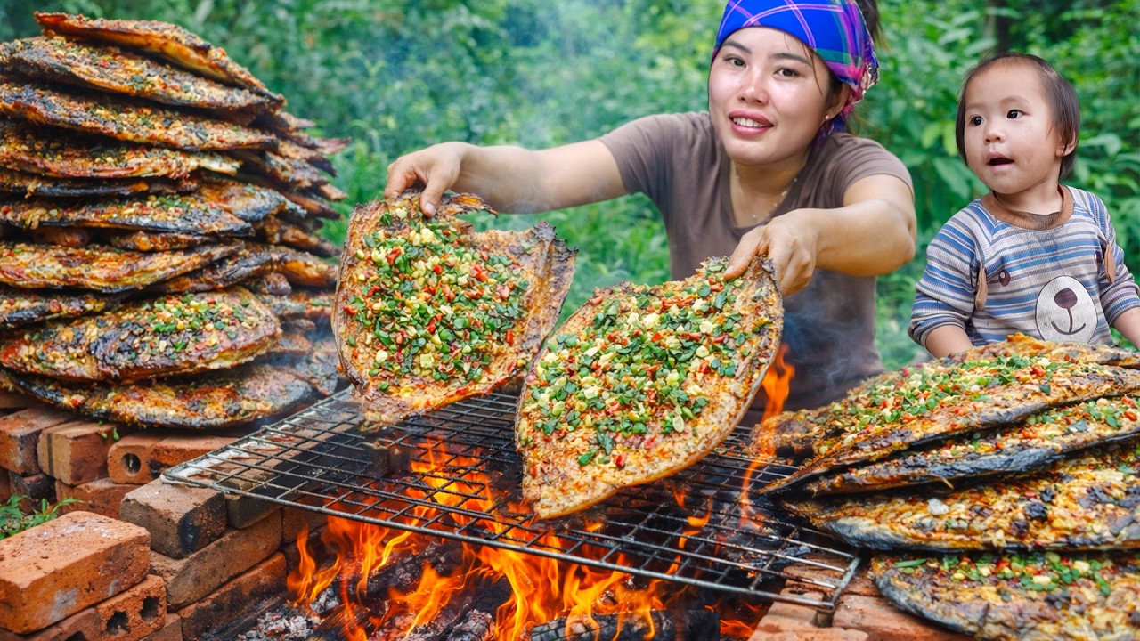 How to Cook Yummy Food for Lunch - Harvest River fish to Sell at Market with Single mom