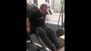 Hack squat/step up superset