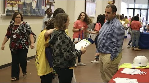 8th Grade Students Learn about SC Career Opportuni...