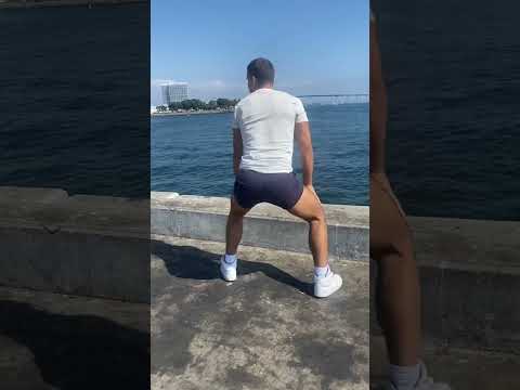 Guy Twerking