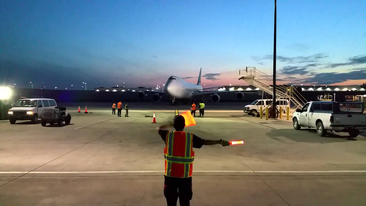 Cargo Ramp Marshalling   Cathay Pacific Cargo Gate Arrival B LJA at OHare Airport 05222015