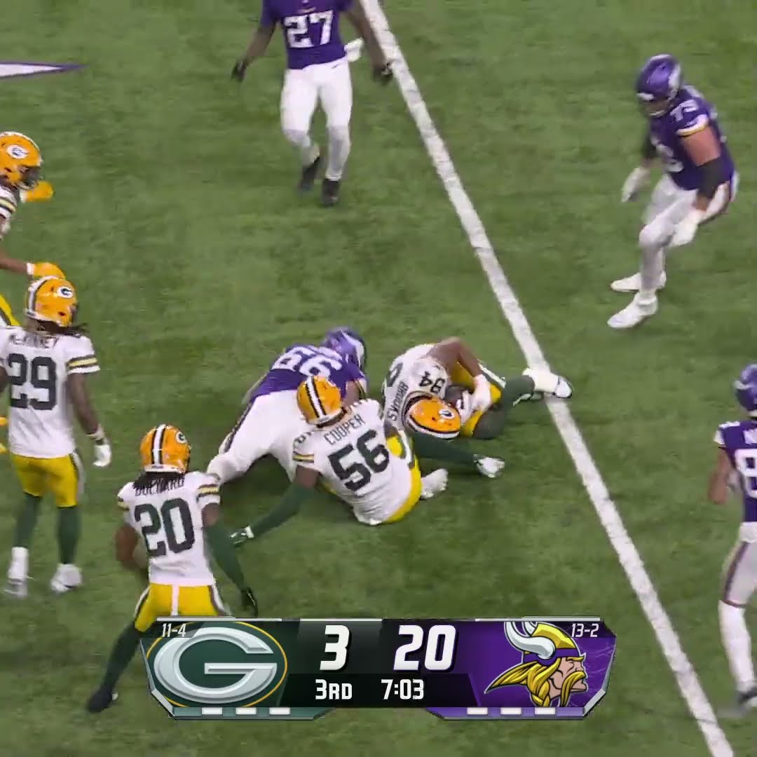Carrington Valentine intercepts the Sam Darnold pass vs. Minnesota Vikings