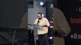O Poder Absoluto de Deus: O Que Jó Aprendeu #shorts