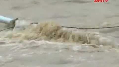 Miền Trung ngập trong biển nước, 3 người chết