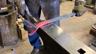 Forging a Lamb's Tongue Handrail (forging and fabricating)