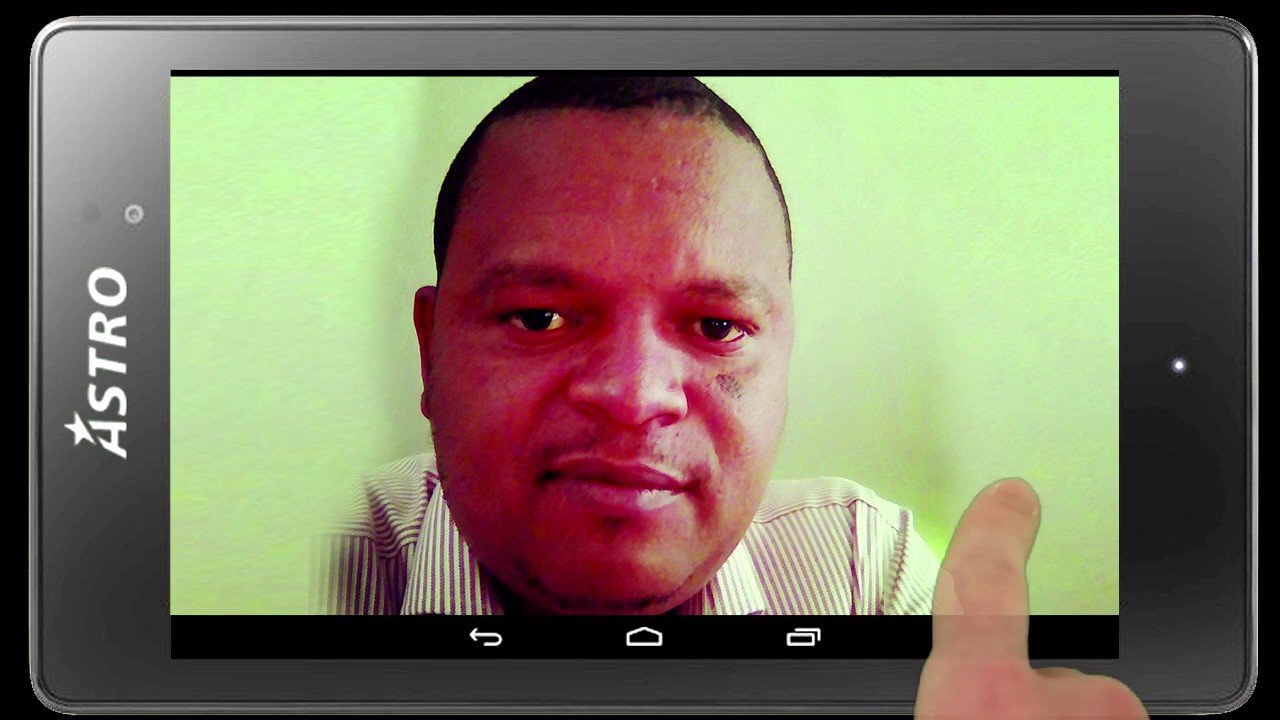 24 URBAN TALK SHOW PRESENTER