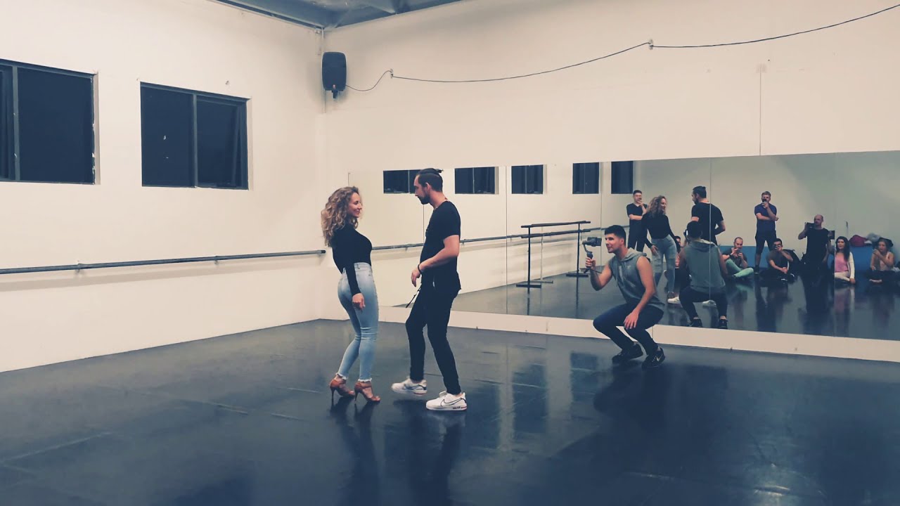 Bachata Sensual - Mitch y Vali D.