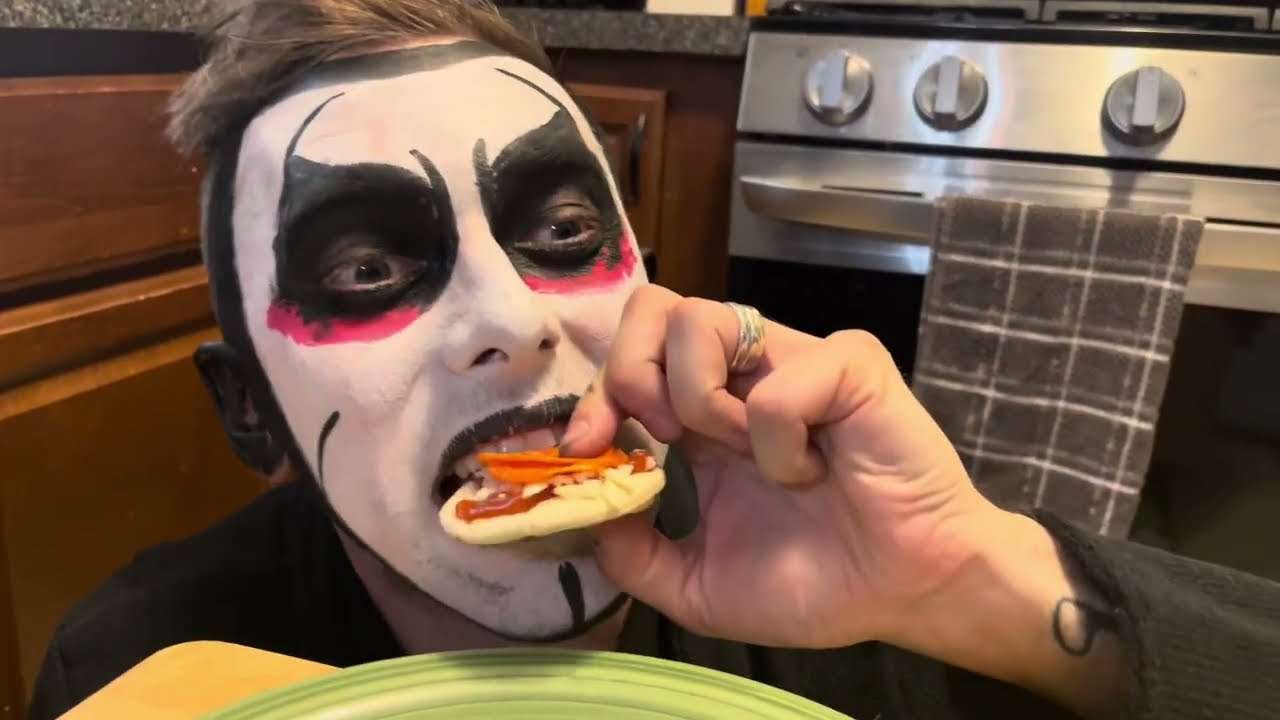 Dining with Danhausen - Cooking lunchables