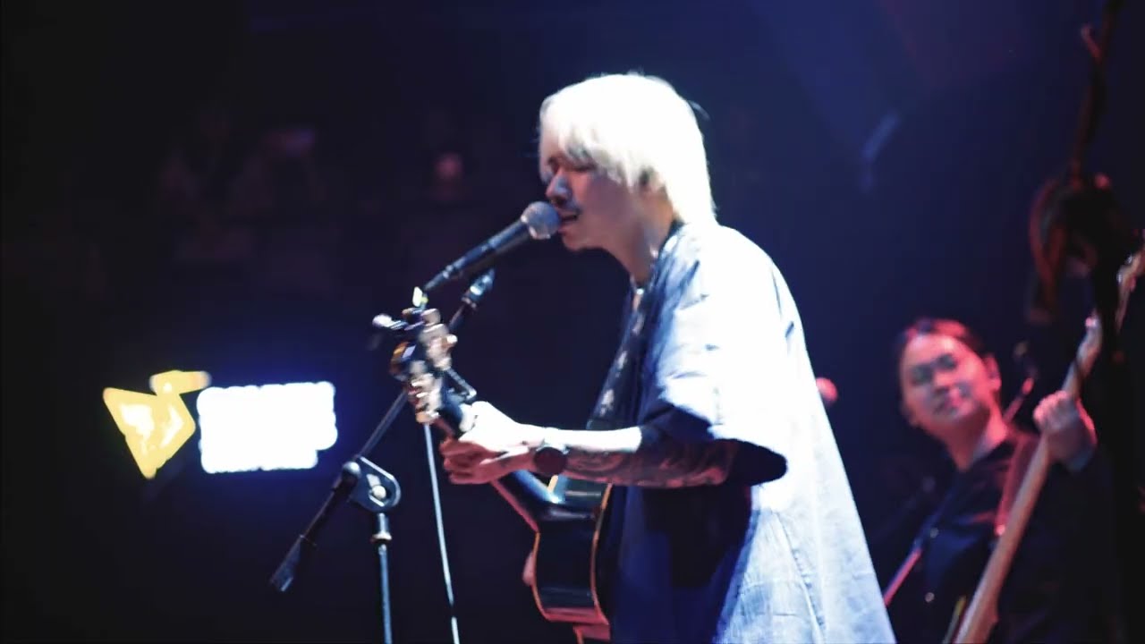 Đưa Em Vào Trong (Live in Saigon)