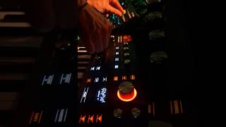 Late night groove exploration. #hydrasynth #moog #elektron #electronicmusic #synthesizer #minitaur