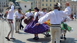 Górale w Krakowie - akcja promocyjna 47. Międzynarodowego Festiwalu Folkloru Ziem Górskich