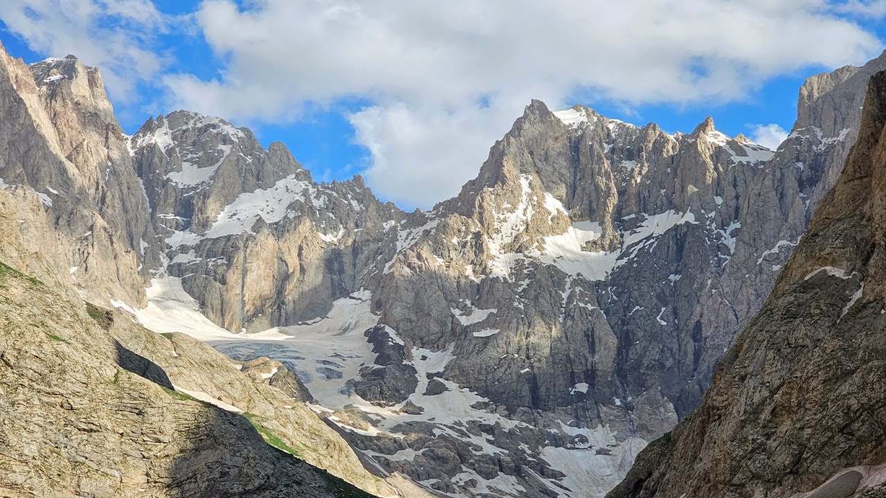 Hakkâri'nin Eşsiz Doğasında Yürüyüş