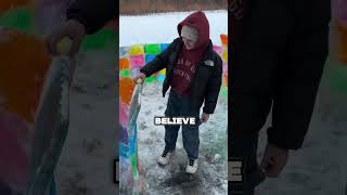 This Mum Built Her Kids a Rainbow Igloo During a Snowstorm and It's Incredible ❄️🌈