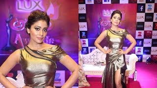 Shriya Saran Stills At Zee Telugu Apsara Awards 2017