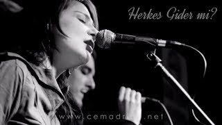 Video thumbnail of "Cem Adrian & Aylin Aslım - Herkes Gider Mi ?"