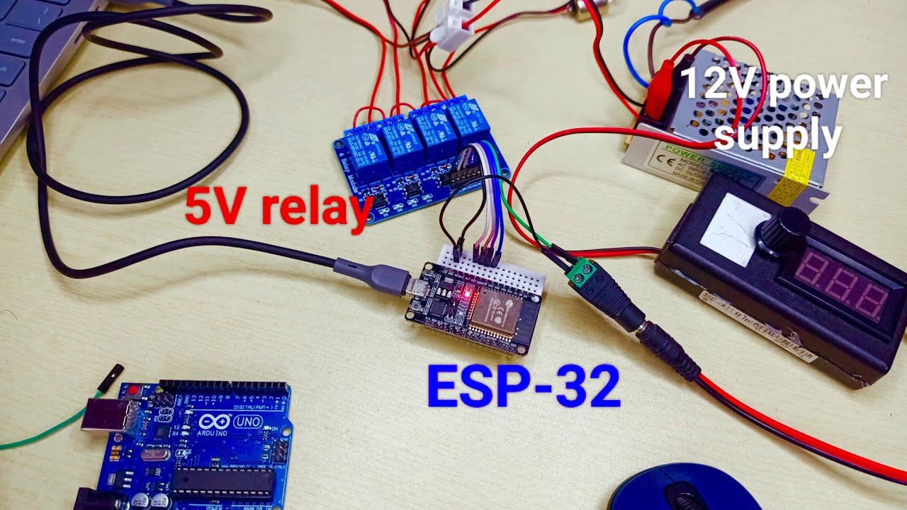 How to control 5V  4 Channel relay with ESP32