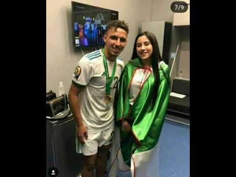 هيزيا ريبيري إبنة فرانك ريبيري مع جميع لاعبي المنتخب الوطني