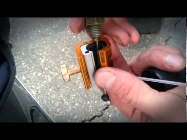 Motorcycle Tech Tips: Cable Lubing 