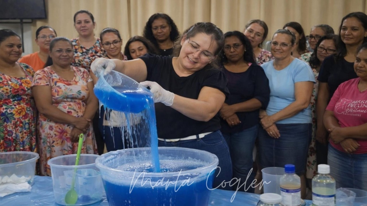 👉 Ensinei Mulheres a Fazer Sabão Líquido Potente que Rende Muito e Limpa de Verdade 🧼✨