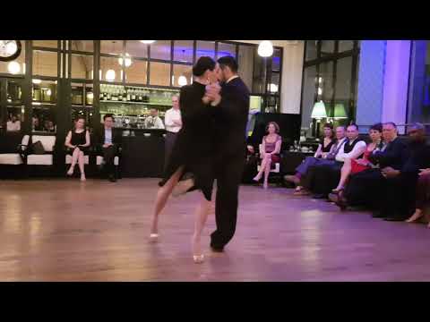 Adrian and Amanda Costa @ London City Milonga at The Mercer 2020 2/4