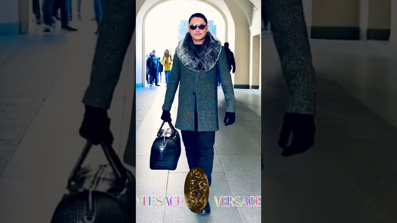 Louis Vuitton reflective leggings Versace, Louis Vuitton, balenciaga,  supreme, fendi, gucci - Edwin Vonholy