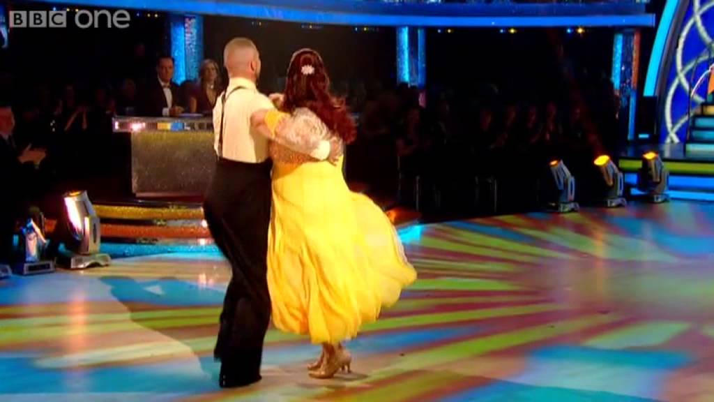 Lisa Riley & Robin Windsor Quickstep to 'Bring Me Sunshine' - Strictly Come Dancing 2012 - BBC