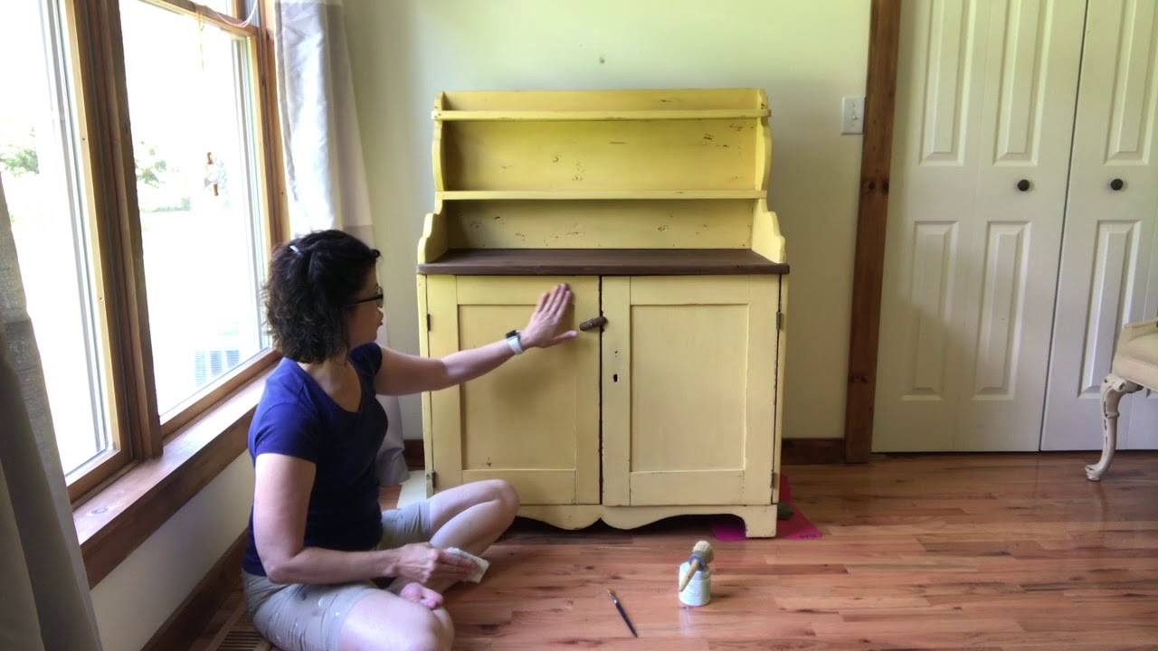 How to Wax with Miss Mustard Seed Furniture Wax YouTube