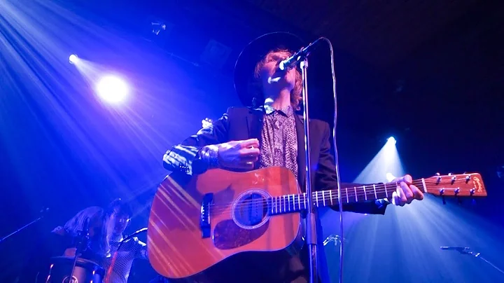 Beck - Debra (Acoustic) and Raspberry Beret (Princ...