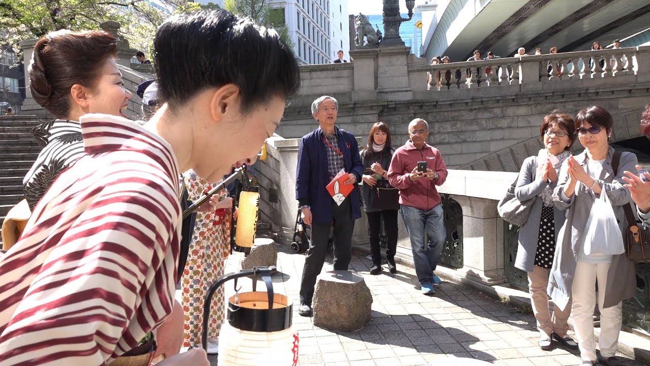 新内流しは、店から橋詰へ　 第７回日本橋エリア　日本酒利き歩き2019