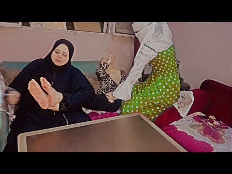 امها والمدرسه بتاعتها مدوها على رجليها لأنها مش شاطره فى المدرسه