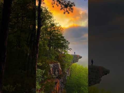BUCKET LIST SUNRISE HIKE 👇 📍Near Ponca, @arkansas 🐝 Name: Whitaker Point (Hawksbill Crag) 🌲