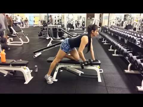 Unilateral Dumbbell row - Remada Unilateral - Treinamento categoria BIKINI - Giovana Guido