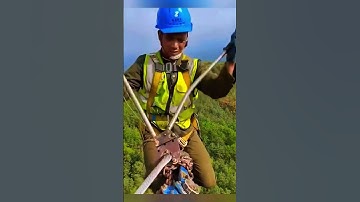 Làm việc gần điện cao thế đầy nguy hiểm #shorts