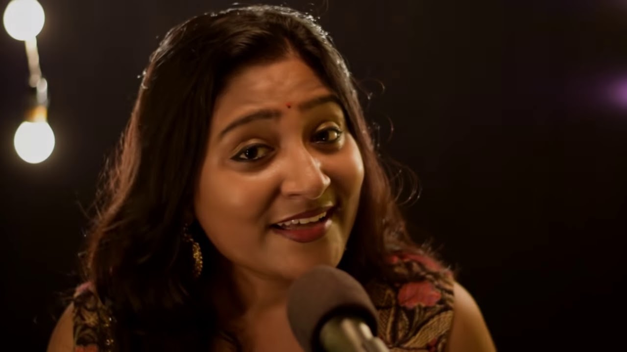 87    Ei Mon Tomake Dilam    Bengali and Hindi Mashup    Cover by Papia Biswas      YouTube